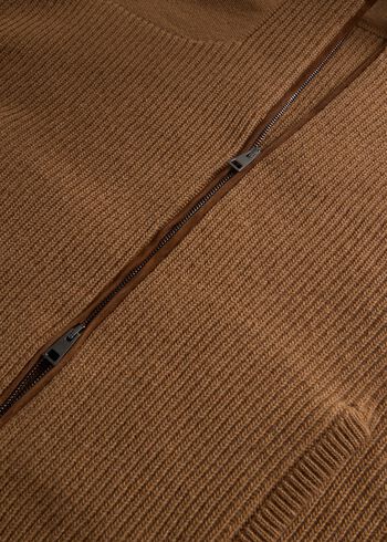 Paul Stuart Lambswool Vest with Suede Trim