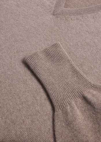 Paul Stuart Classic Cashmere V-Neck Sweater