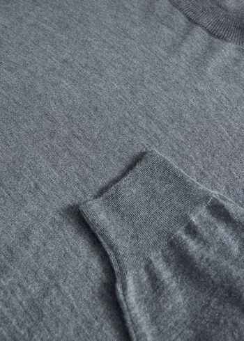 Paul Stuart Silk&nbsp;& Cashmere Turtleneck