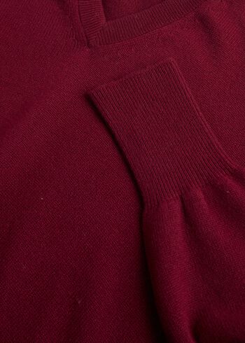 Paul Stuart Classic Cashmere V-Neck Sweater