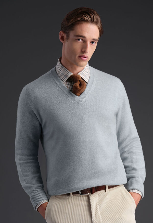 Paul Stuart Classic Cashmere V-Neck Sweater, image 2