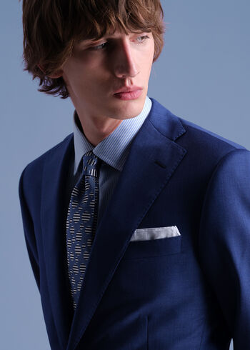 Paul Stuart Woven Silk Tossed Circle