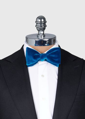 Paul Stuart Blunt Edge Velvet Bow Tie