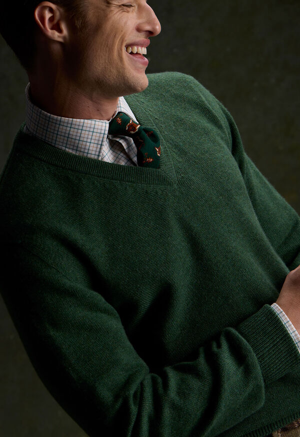 Paul Stuart Classic Cashmere V-Neck Sweater, image 20
