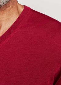Paul Stuart Cashmere and Silk V-Neck Sweater, thumbnail 2