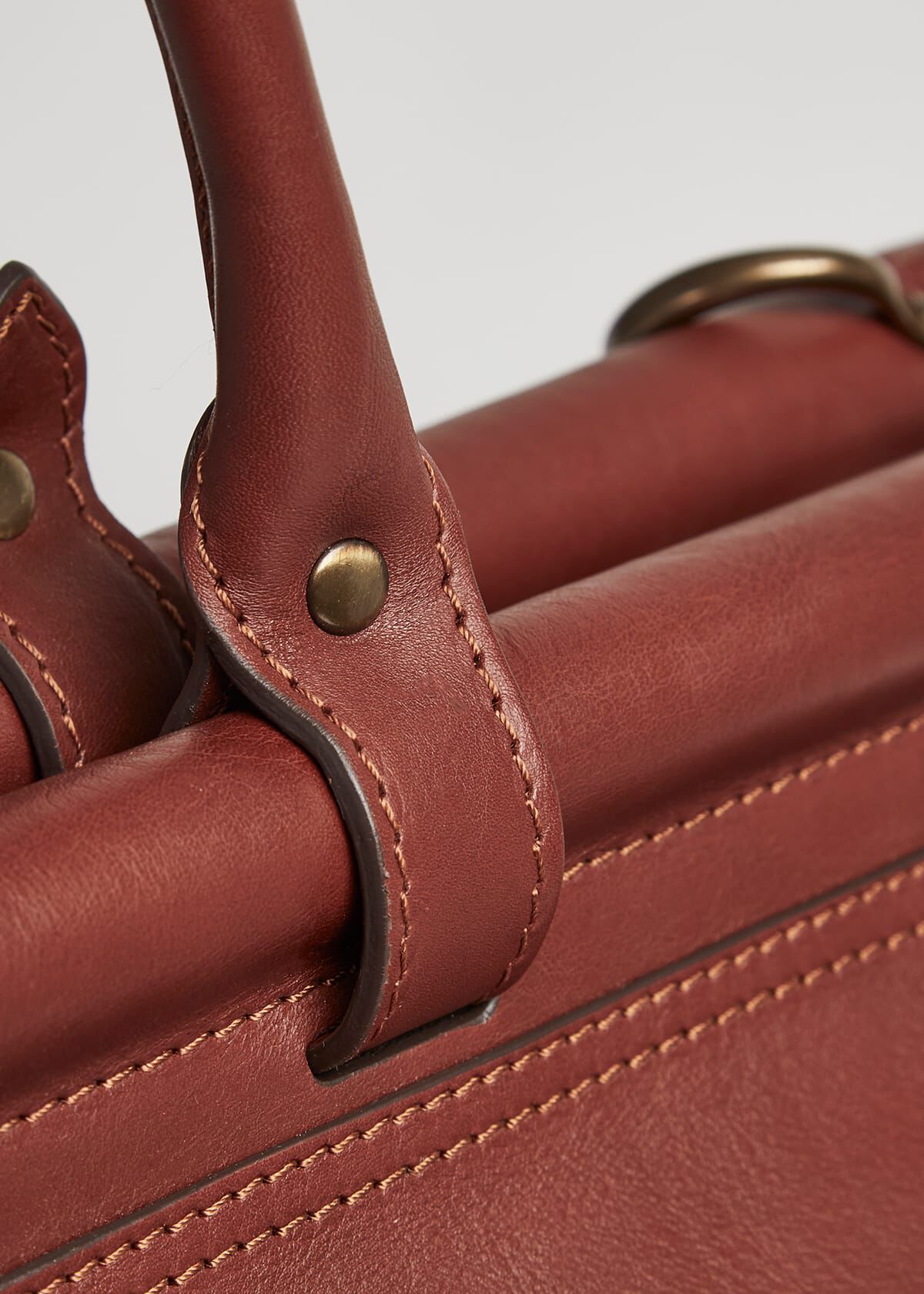 Leather best sale carpet bag