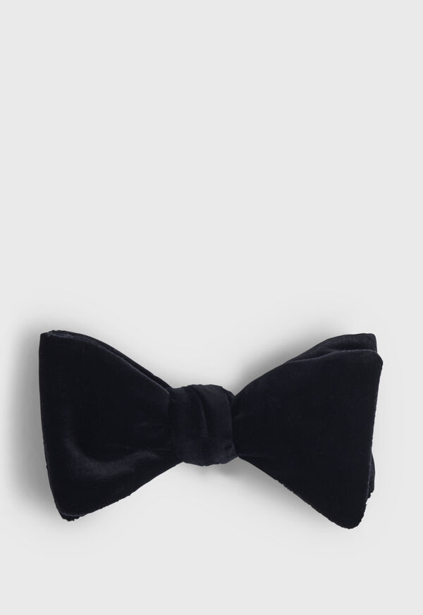 Paul Stuart <div>Stretch Velvet Blunt Edge Bow Tie</div>, image 1