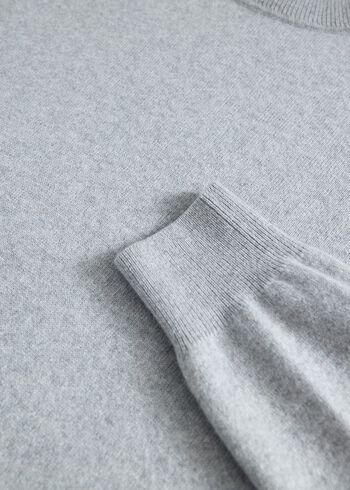 Paul Stuart Essential Cashmere Turtleneck