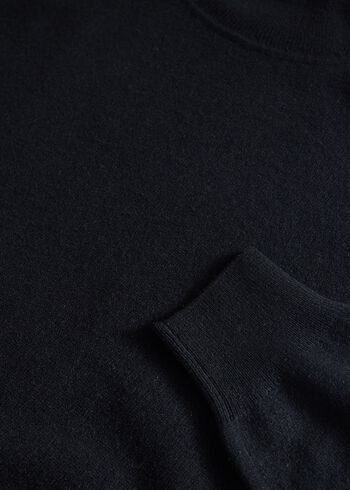 Paul Stuart Essential Cashmere Turtleneck