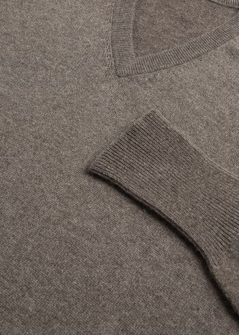 Paul Stuart Classic Cashmere V-Neck Sweater
