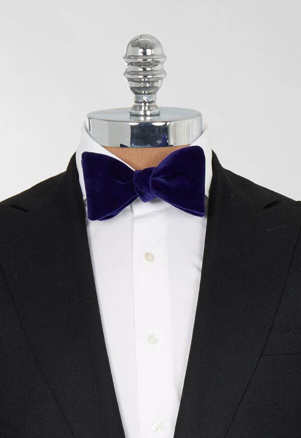 Paul Stuart <div>Stretch Velvet Blunt Edge Bow Tie</div>, image 2