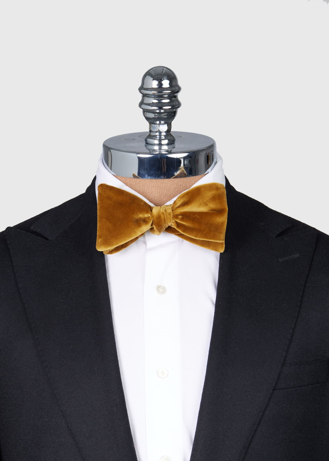 Blunt Edge Velvet Bow Tie