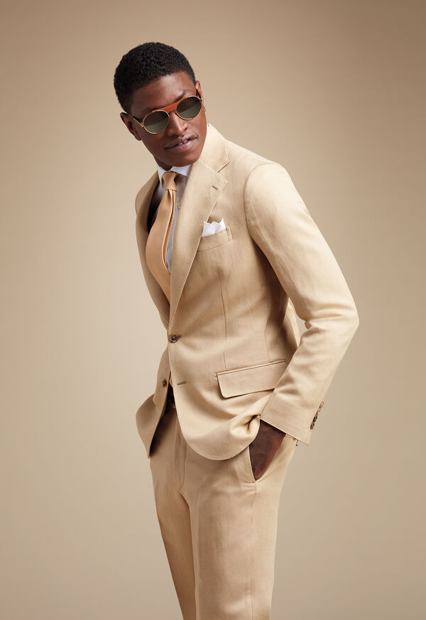 Paul Stuart The Tonal Linen Suit Look, image 1