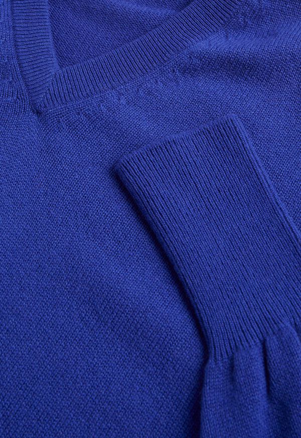 Paul Stuart Classic Cashmere V-Neck Sweater, image 77