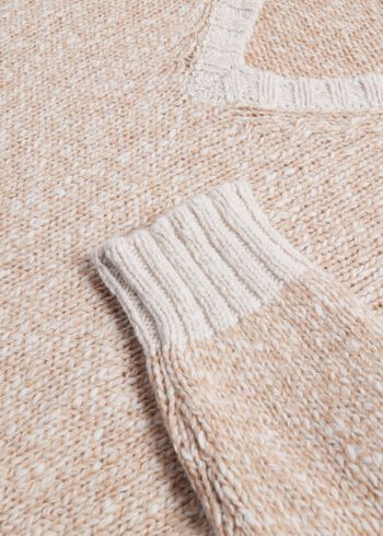 Paul Stuart Wool & Cashmere V-Neck Sweater