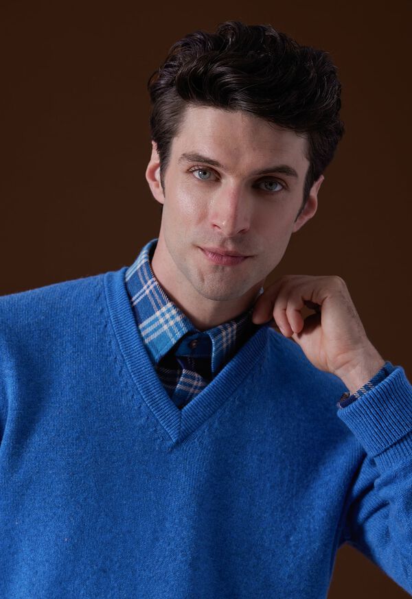Paul Stuart Classic Cashmere V-Neck Sweater, image 2